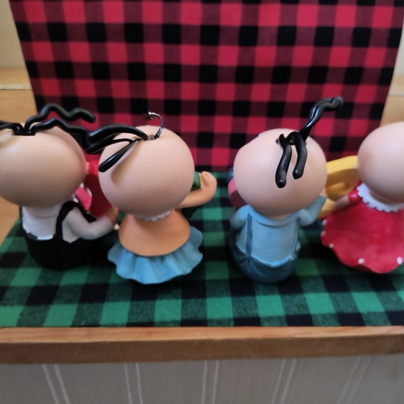 Love ornaments - Picture 2 of 5